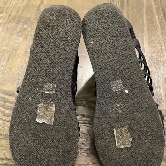 Journee Collection Gladiator Sandals - Picture 7 of 7